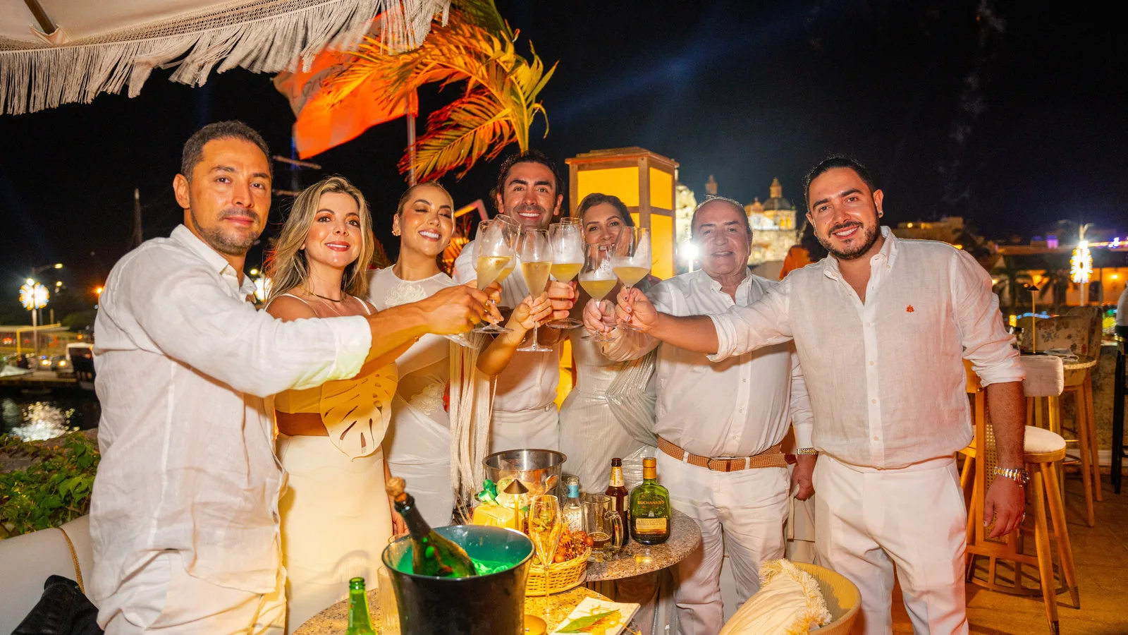 Ambiente exclusivo en la zona Sakura durante la fiesta de Fin de Año 2025 en Cartagena.