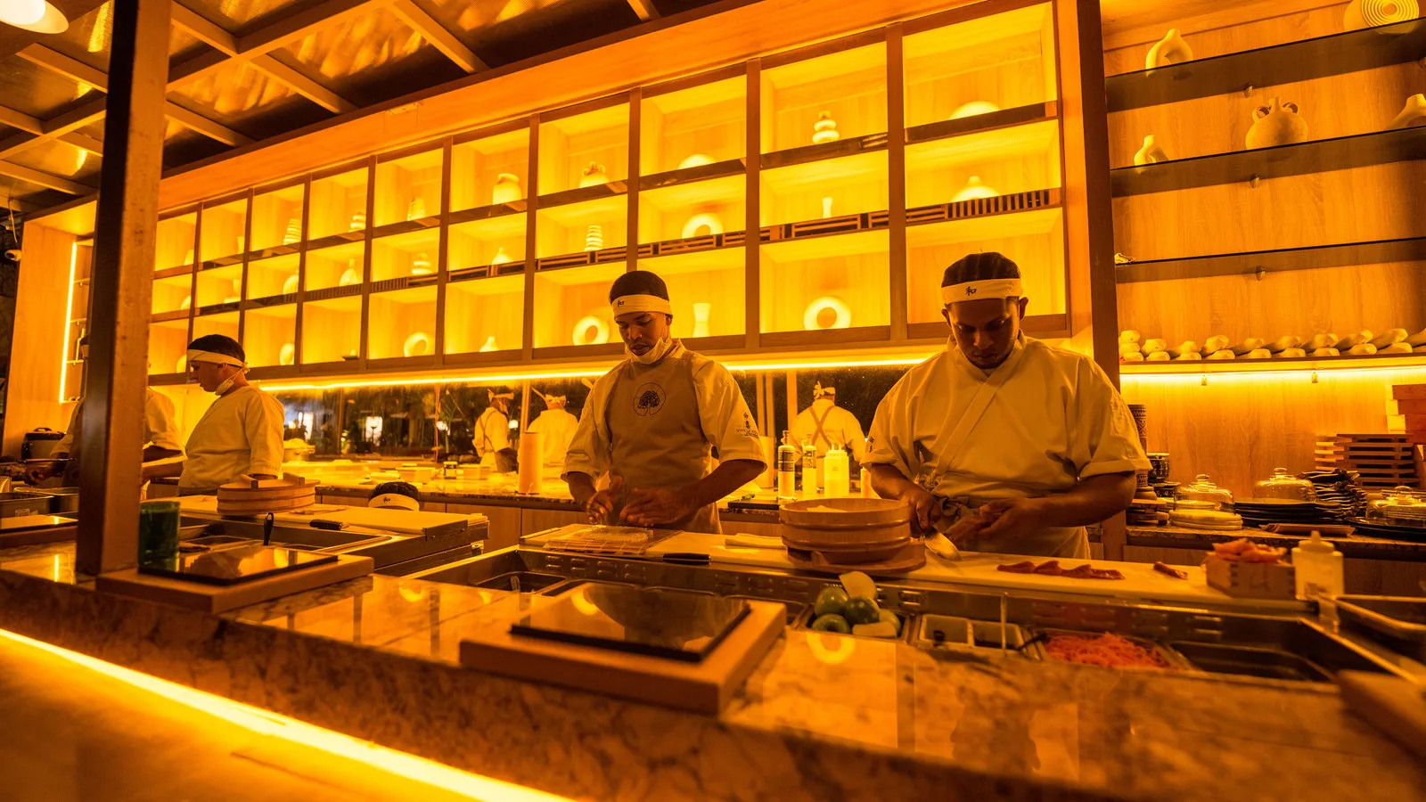 En el corazón de Cartagena, donde el Caribe vibra con historia, sabor y sol, nace una experiencia culinaria que rompe esquemas y despierta todos los sentidos: Otafuku, la nueva barra omakase de Viva la Vida.