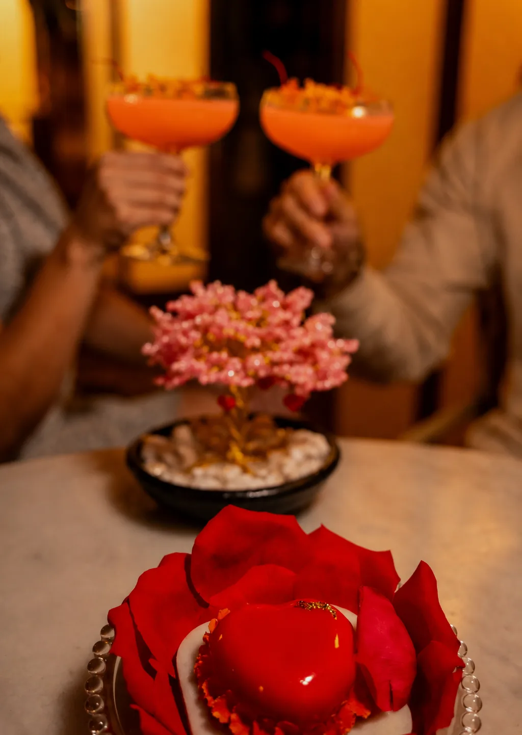 Menú Amor & Amistad en Viva La Vida Cartagena, cena especial de 5 tiempos para celebrar en rooftop.